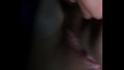 कारमा एक प्रेमिका संग